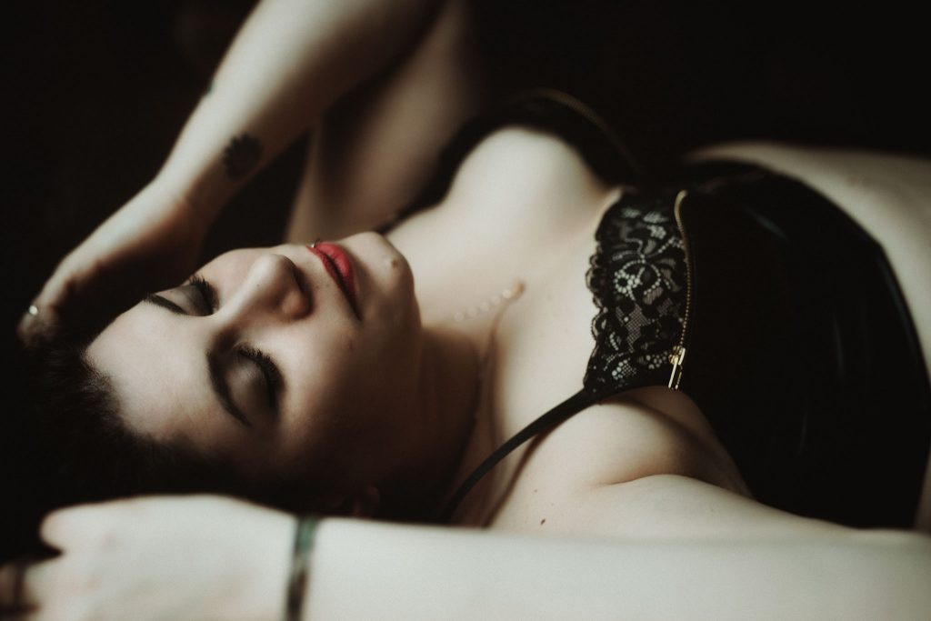 Boudoir Shooting, Plus Size Boudoir Stuttgart, Boudoir Fotografin Böblingen, Dessous Shooting, Aktshooting Stuttgart, Erotisches Fotoshooting, Boudoir Fotograf, Boudoir Fotostudio, Akt Fotografin, curvy boudoir suttgart,