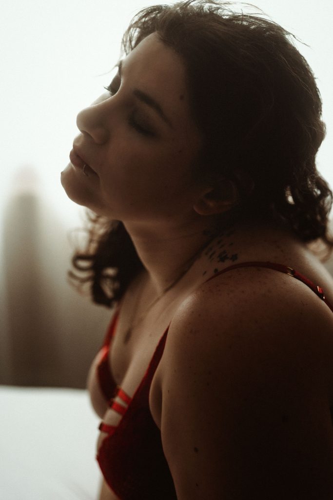 Boudoir Shooting, Plus Size Boudoir Stuttgart, Boudoir Fotografin Böblingen, Dessous Shooting, Aktshooting Stuttgart, Erotisches Fotoshooting, Boudoir Fotograf, Boudoir Fotostudio, Akt Fotografin, curvy boudoir suttgart,