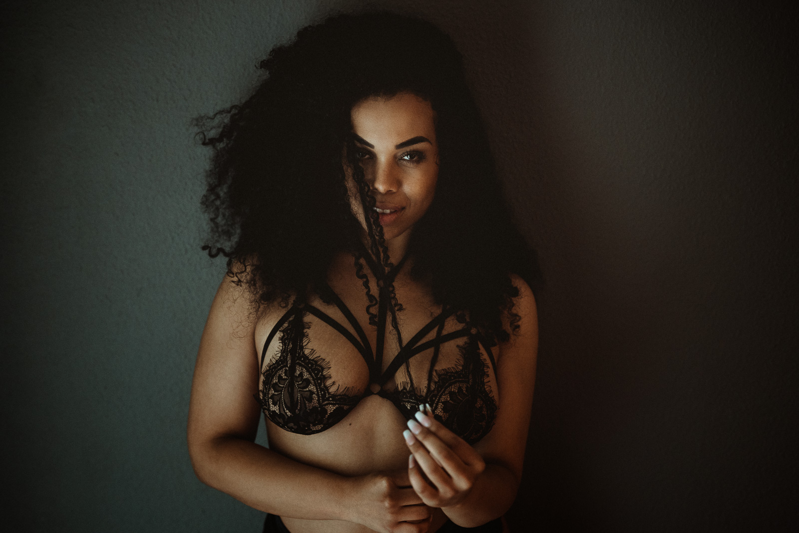 Boudoir Shooting, Plus Size Boudoir Stuttgart, Boudoir Fotografin Böblingen, Dessous Shooting, Aktshooting Stuttgart, Erotisches Fotoshooting, Boudoir Fotograf, Boudoir Fotostudio, Akt Fotografin, curvy boudoir suttgart,
