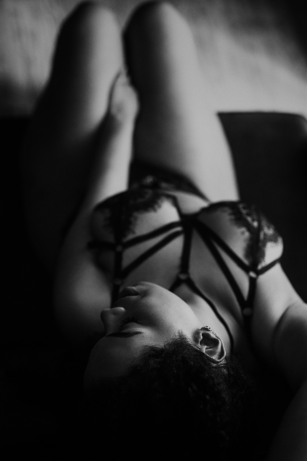 Boudoir Shooting, Plus Size Boudoir Stuttgart, Boudoir Fotografin Böblingen, Dessous Shooting, Aktshooting Stuttgart, Erotisches Fotoshooting, Boudoir Fotograf, Boudoir Fotostudio, Akt Fotografin, curvy boudoir suttgart,